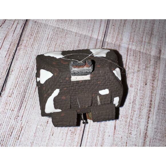 Dept 56 - 1995 Xmas Ornament - Dickens - Sir John Falstaff Inn - Picture 11 of 14